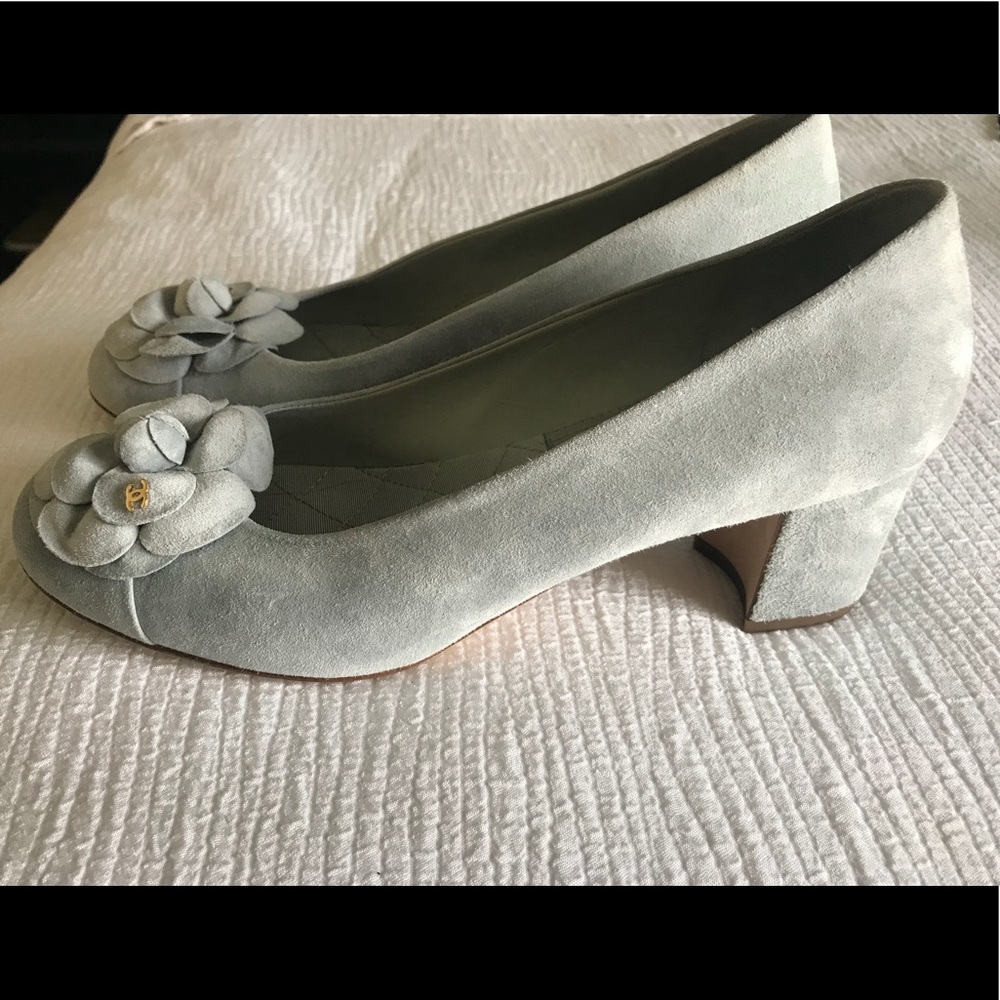 Authentic Chanel suede grey Camelia size 40